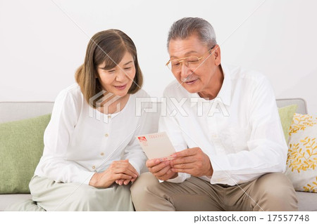 Senior couple 17557748