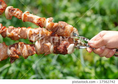 Meat slices prepare on fire Meat slices prepare on fire 17562742