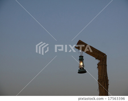 Desert Lamp 17563396