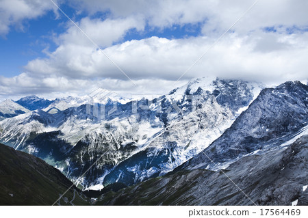 Alps spring, natural colorful tone Alps spring, natural colorful tone 17564469