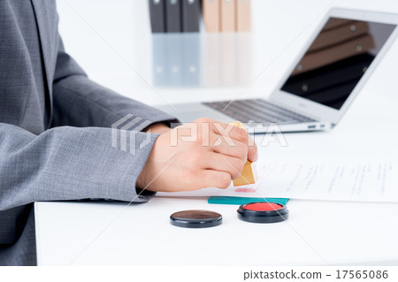 Contract image 17565086