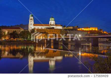 Marienbrucke and St. Stephan Cathedral, Passau 17569409