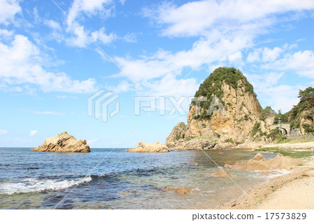 Sasagawa Flow Horizai Mountain Sasagawa Flow Horizai Mountain 17573829