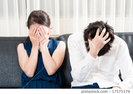 Men and women with trouble 17575379