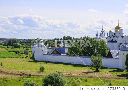 Suzdal 17587643