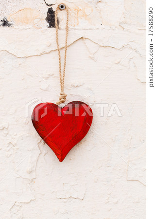 wooden heart 17588290
