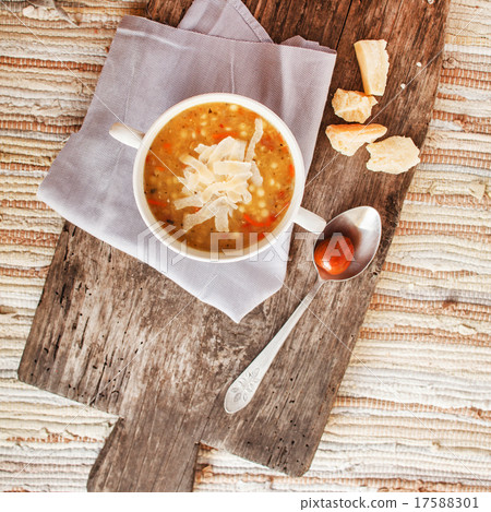 soup with lentil 17588301