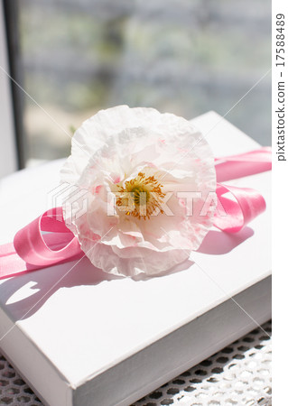 White roses 17588489