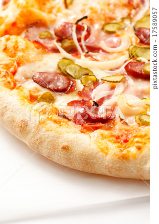 tasty pizza 17589057
