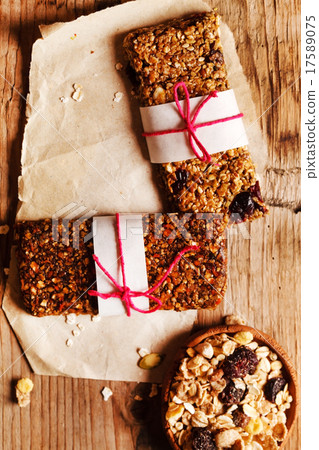 granola bar granola bar 17589075