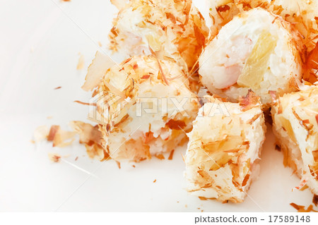 tasty sushi tasty sushi 17589148