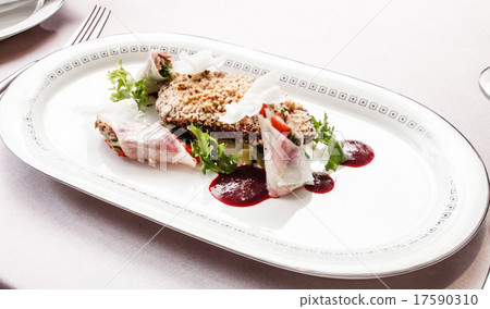 meat with spring rolls 17590310