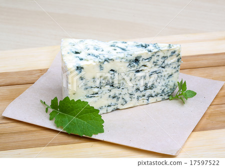 Dor Blue cheese Dor Blue cheese 17597522