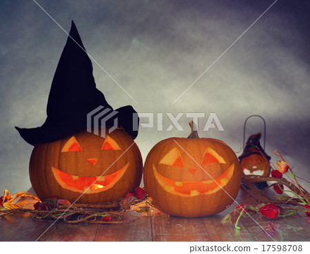 close up of pumpkins on table 17598708