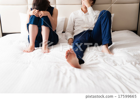 有困難的男女 17599665