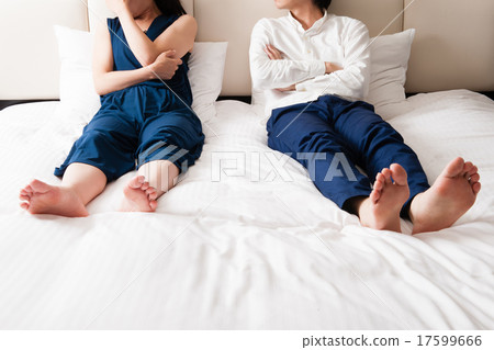 有困難的男女 17599666