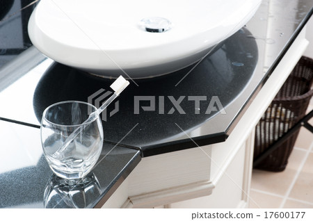 Washbasin Toothbrush and cup Washbasin Toothbrush and cup 17600177