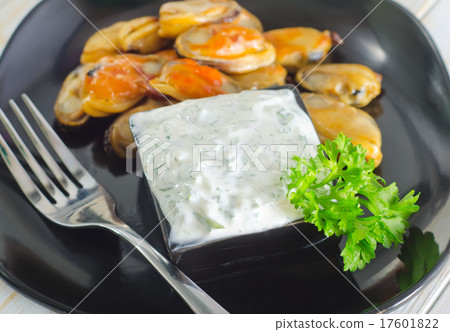 mussels with sauce mussels with sauce 17601822
