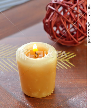 candle 17601862
