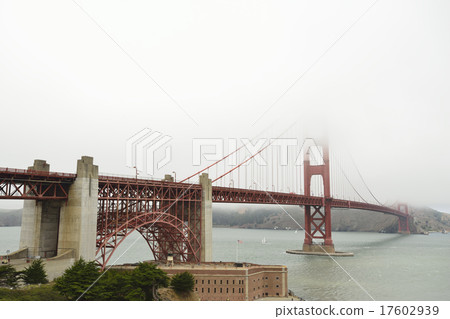 美國加州金門大橋 17602939