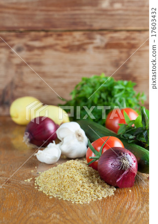 Tabbouleh ingredients 17603432