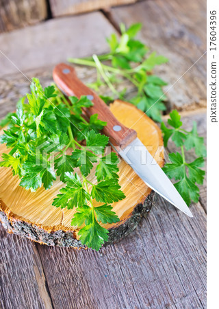 fresh parsley 17604396