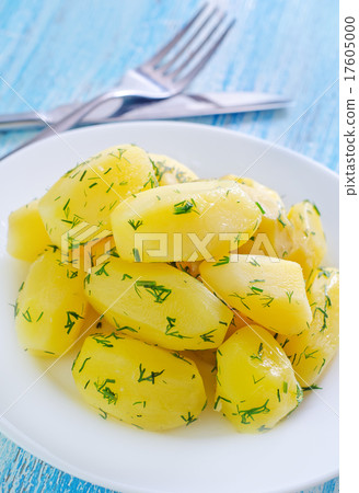 boiled potato 17605000