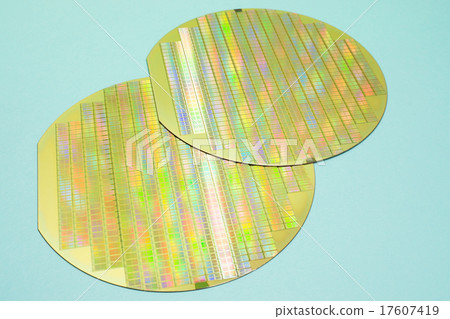 Two silicon wafers 17607419