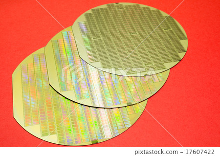 Three silicon wafers Three silicon wafers 17607422