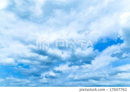 天空晚夏天空秋天天空9月天空雨雲彩棉雲彩積云云彩多雲多雲天空文本空間合成背景雲彩 天空晚夏天空秋天天空9月天空雨雲彩棉雲彩積云云彩多雲多雲天空文本空間合成背景雲彩 17607762