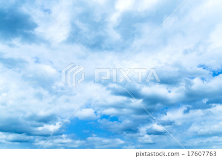 Sky late summer sky fall sky September sky rain cloud cotton cloud cumulus cloud cloudy cloudy sky text space synthetic background cloud 17607763