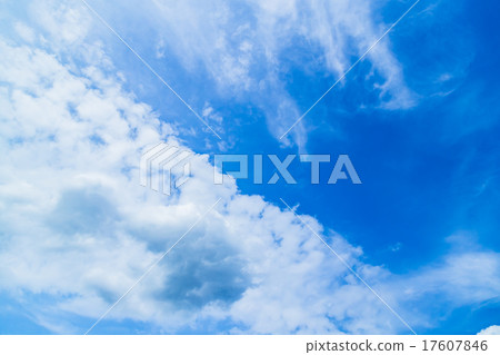 天空晚夏天空秋天天空9月天空十雲積雲文本空間合成背景雲彩 17607846