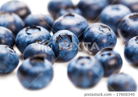 natural fresh blueberries closeup natural fresh blueberries closeup 17608340