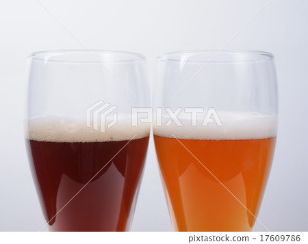 Two glasses of German beer 17609786