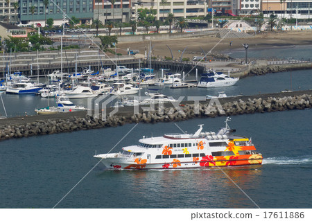 遊船/ Ile-de-Vacances 3入口到熱海港颱風和溫泉鎮 17611886