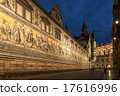 Night view of the monarch's principal line in Germany, Dresden 17616996