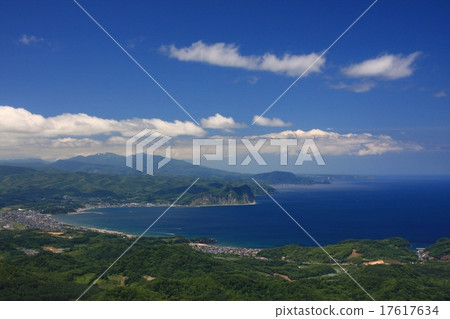 從Shioya Maruyama看到的積丹半島的海邊線~7 從Shioya Maruyama看到的積丹半島的海邊線~7 17617634