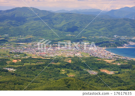 從Shioya Maruyama觀看的Yoichi鎮的整體看法 從Shioya Maruyama觀看的Yoichi鎮的整體看法 17617635