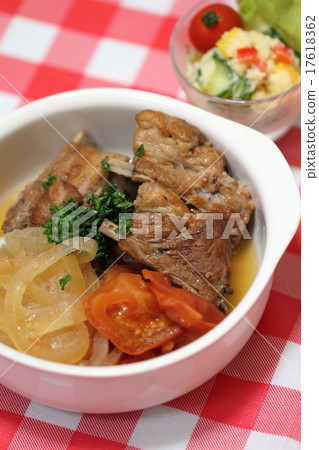 Spare rib simmered vinegar and potato salad Spare rib simmered vinegar and potato salad 17618362