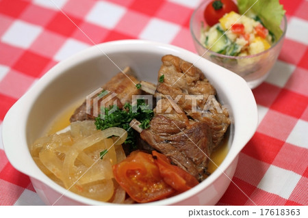 Spare rib simmered vinegar and potato salad Spare rib simmered vinegar and potato salad 17618363