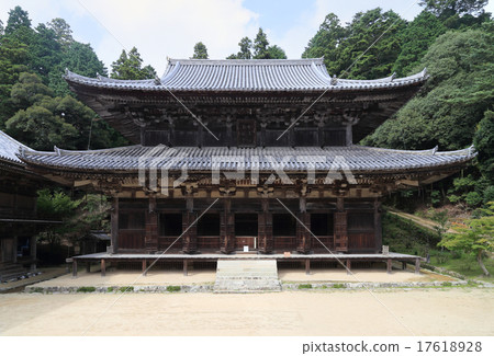 The large auditorium of Shogendo Sanchoji temple 17618928