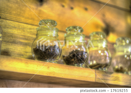 一小瓶鄉村花園草藥 一小瓶鄉村花園草藥 17619255