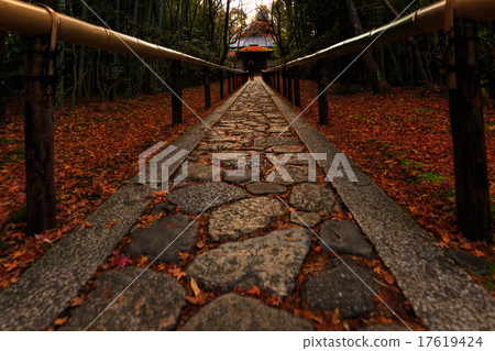 一塊鵝卵石色紅色 一塊鵝卵石色紅色 17619424