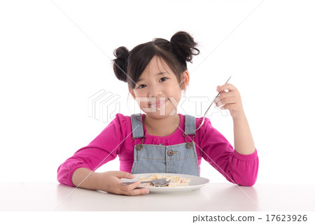 Cute asian girl eating Spaghetti Carbonara Cute asian girl eating Spaghetti Carbonara 17623926