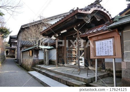 Kanazawa City Teramachi-dai Temple of Hengen-ji temple in the traditional building group preservation district Kanazawa City Teramachi-dai Temple of Hengen-ji temple in the traditional building group preservation district 17624125