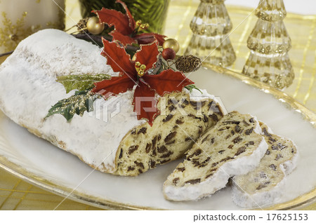 Stollen and Christmas decorations on a plate Stollen and Christmas decorations on a plate 17625153