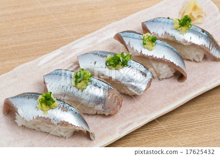 Sanma's bowl serving Sanma's bowl serving 17625432