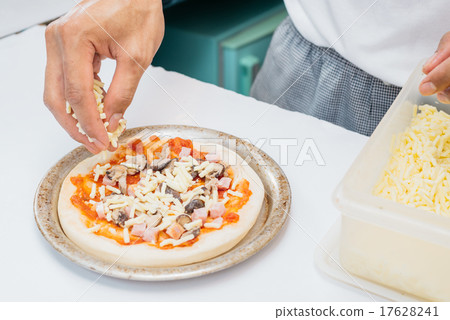 Making pizza series Making pizza series 17628241