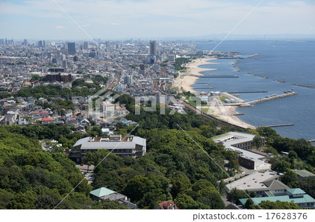 View of Suma beach from Suma Ward "Suma Pu Ropeway" in Kobe City 17628376
