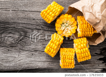 Delicious grilled corn Delicious grilled corn 17635033